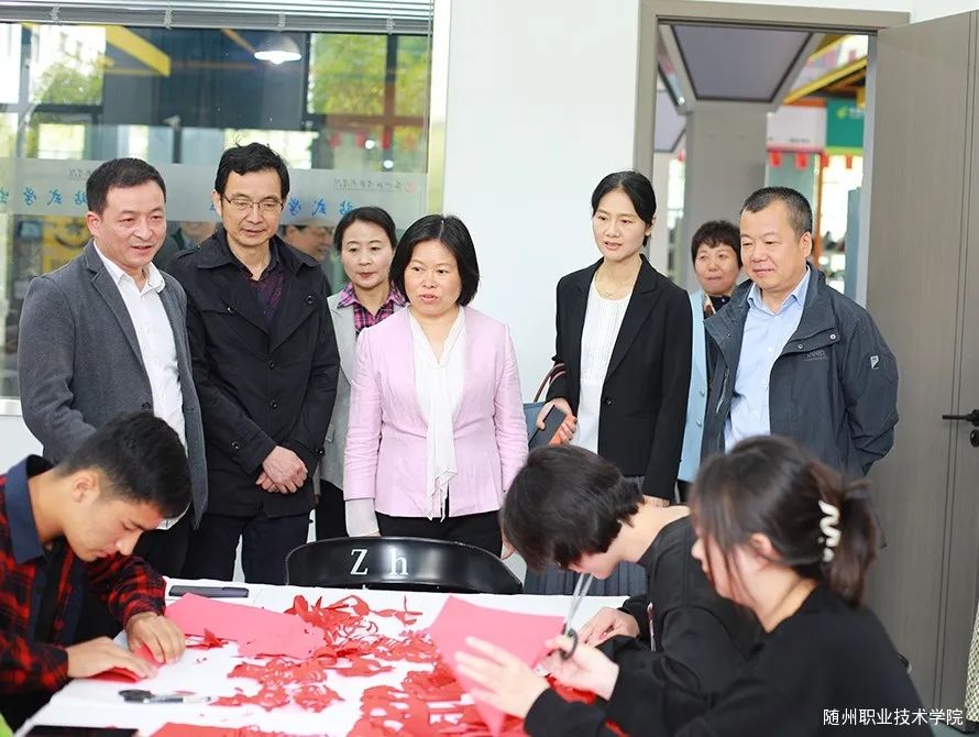 mmexport1706359844625