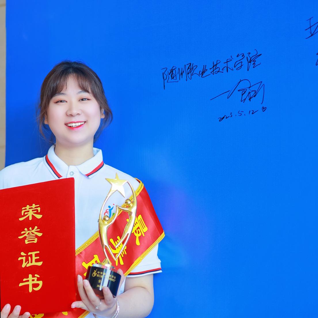 5ba32b9fd1130141d8caab00cdeff1b